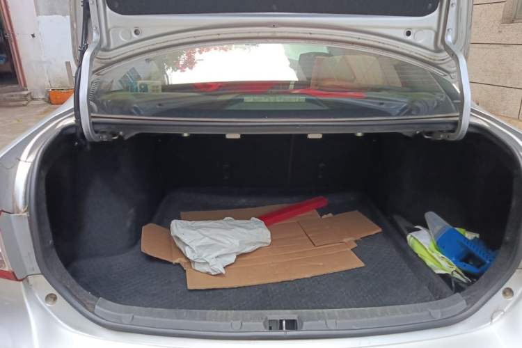 Used Toyota Corolla 2011 Commemorative Edition 1.6L Manual GL Trunk
