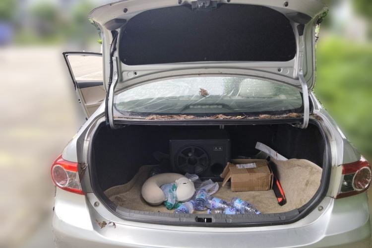 Used Toyota Corolla 2011 1.6L Automatic GL Trunk
