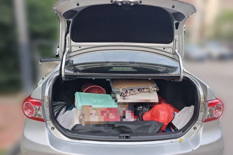 Used Toyota Corolla 2011 1.6L Automatic GL Trunk