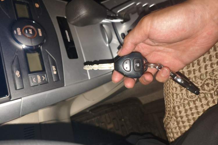 Used Toyota Corolla 2011 1.8L CVT GL-i Vehicle Key