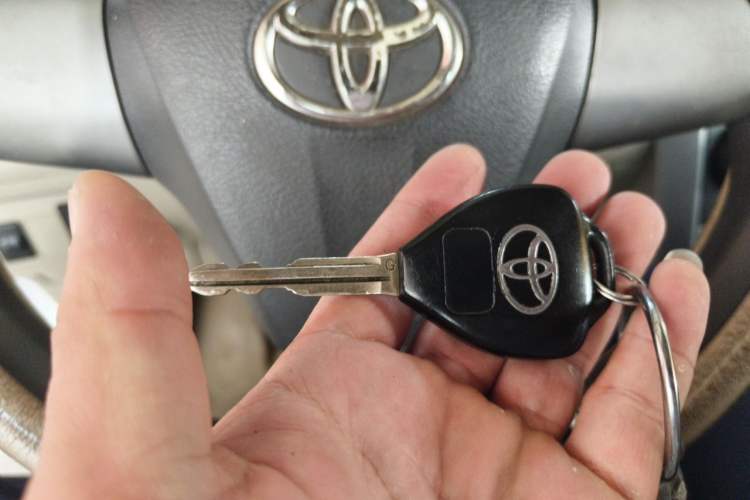 Used Toyota Corolla 2011 1.6L Manual GL Vehicle Key
