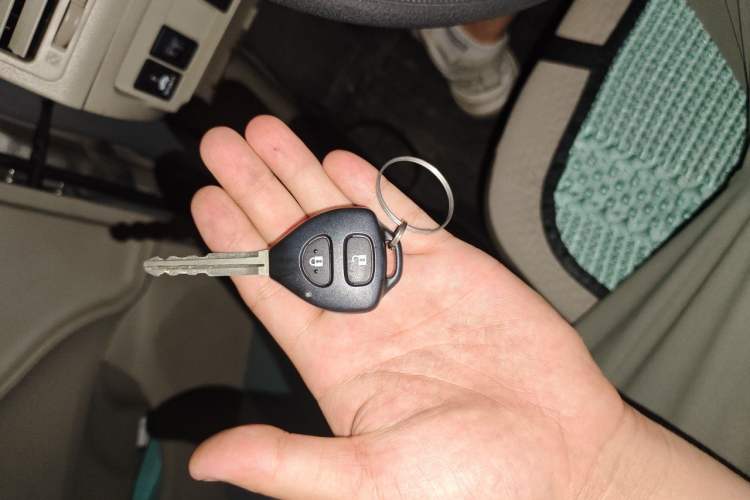 Used Toyota Corolla 2011 1.6L Automatic GL Vehicle Key