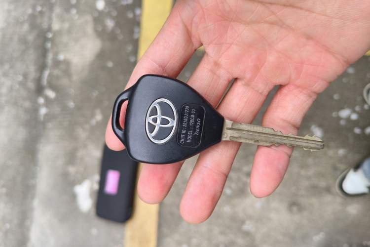 Used Toyota Corolla 2011 1.6L Manual GL Vehicle Key