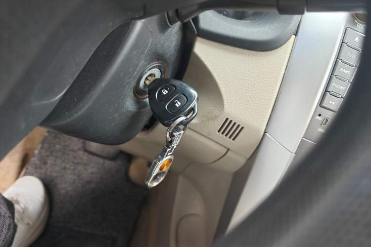 Used Toyota Corolla 2011 1.8L CVT GL-i Vehicle Key