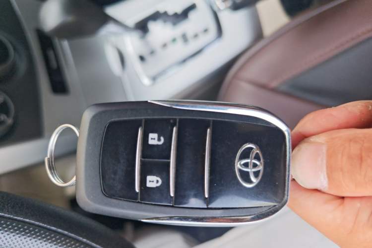Used Toyota Corolla 2011 1.6L Automatic GL Vehicle Key