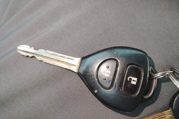 Used Toyota Corolla 2011 1.6L Automatic GL Vehicle Key