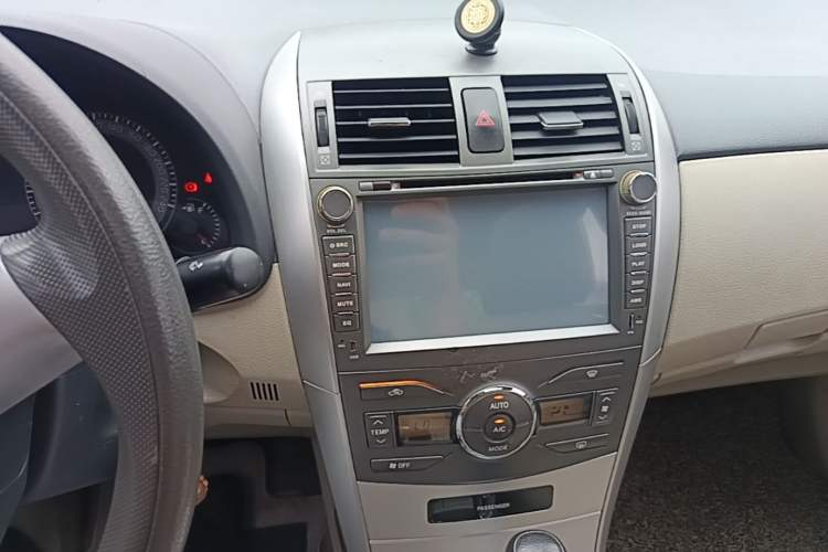 Used Toyota Corolla 2011 1.8L CVT GL-i Audio And AC Panel