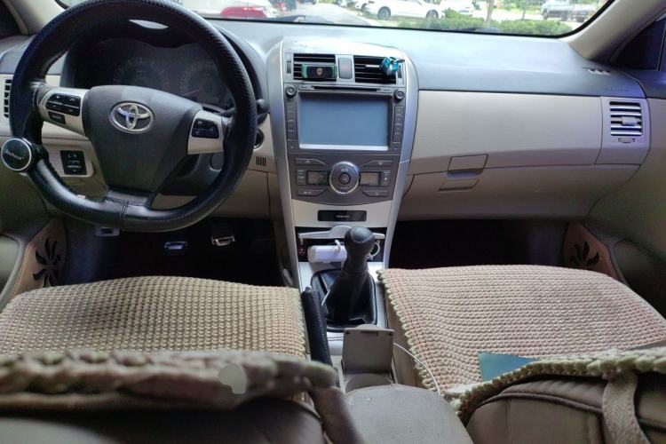 Used Toyota Corolla 2011 Commemorative Edition 1.6L Manual GL Center Console