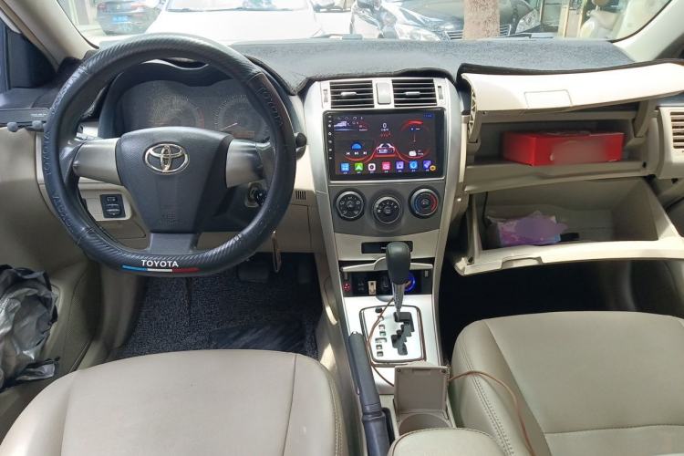 Used Toyota Corolla 2011 1.6L Automatic GL Center Console