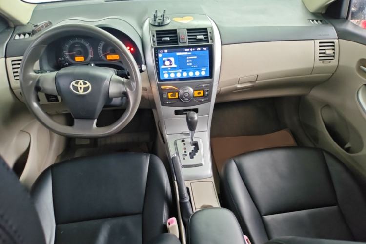 Used Toyota Corolla 2011 1.8L CVT GL-i Center Console