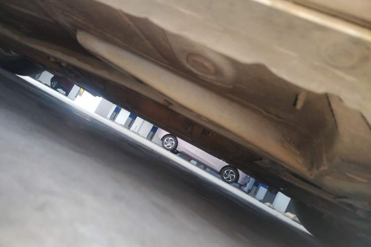 Used Toyota Corolla 2011 1.6L Automatic GL Chassis Front Right