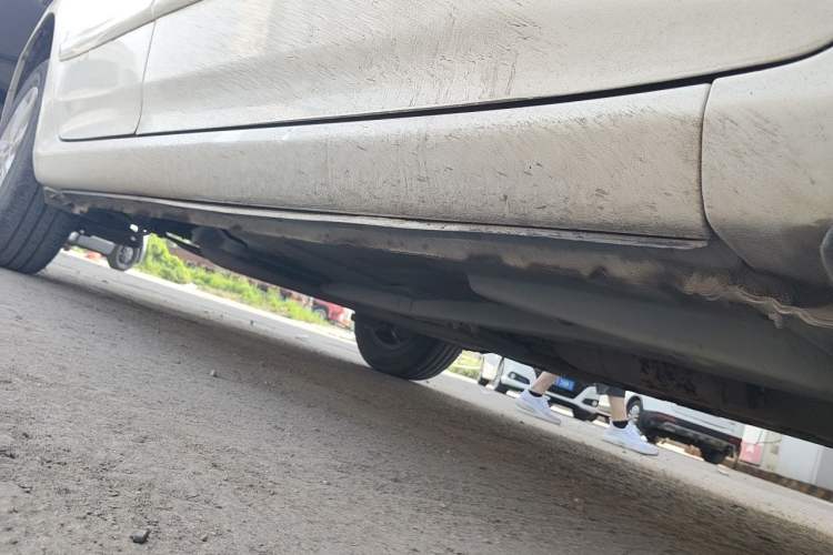 Used Toyota Corolla 2011 1.6L Manual GL Chassis Front Right