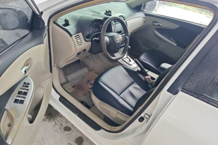 Used Toyota Corolla 2011 1.8L CVT GL-i Driver Seat