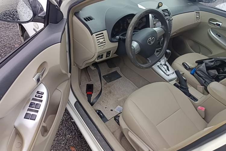 Used Toyota Corolla 2011 1.8L CVT GL-i Driver Seat