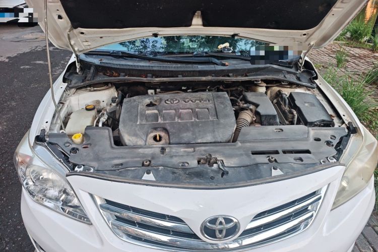 Used Toyota Corolla 2011 1.8L CVT GL-i Engine Bay