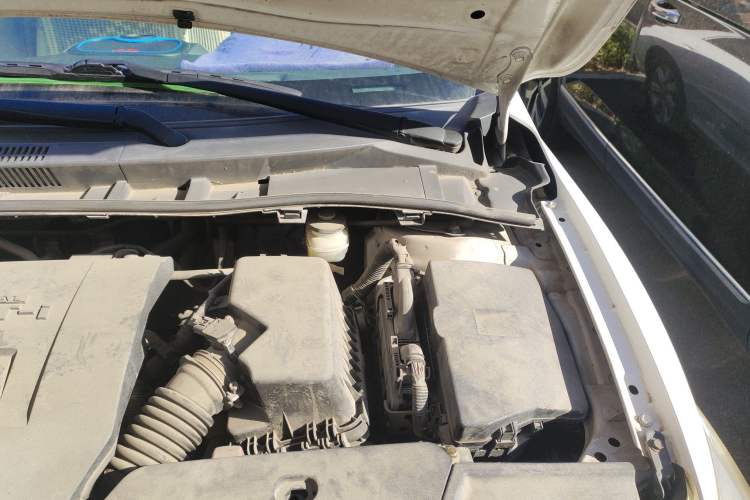 Used Toyota Corolla 2011 1.6L Automatic GL Engine Bay Left