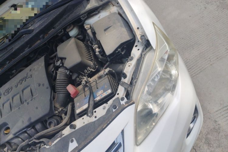 Used Toyota Corolla 2011 1.8L CVT GL-i Commemorative Edition Engine Bay Left