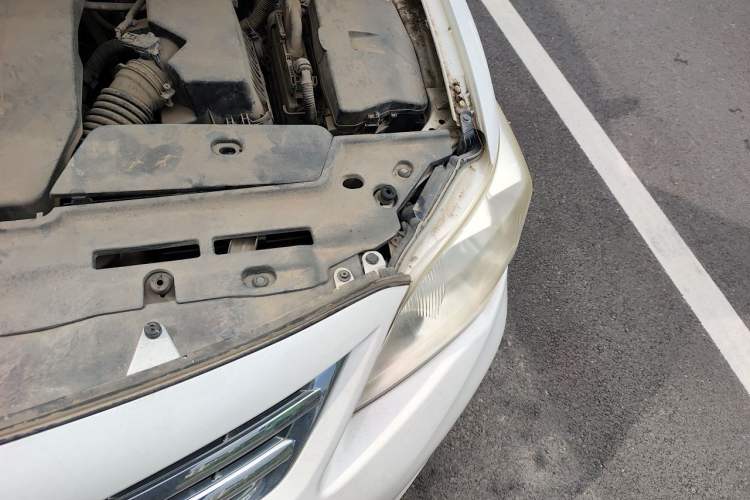 Used Toyota Corolla 2011 1.6L Automatic GL Sunroof Version Engine Bay Left