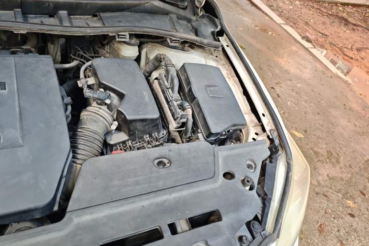 Used Toyota Corolla 2011 1.8L CVT GL-i Engine Bay Left