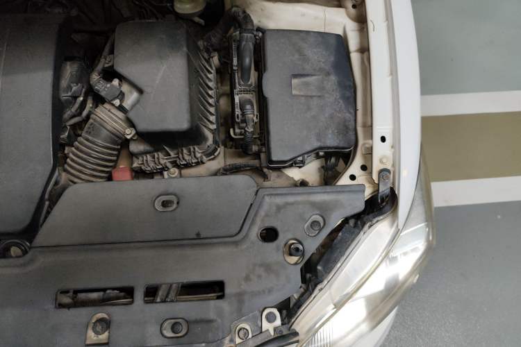 Used Toyota Corolla 2011 1.8L CVT GL-i Engine Bay Left