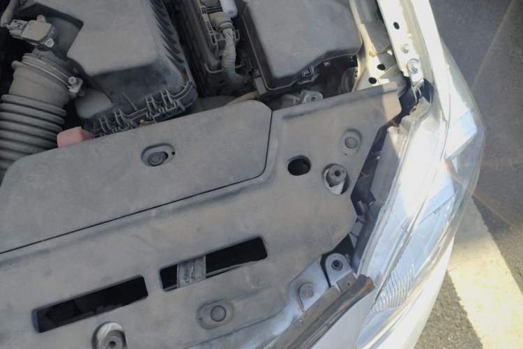 Used Toyota Corolla 2011 Commemorative Edition 1.6L Manual GL Engine Bay Left