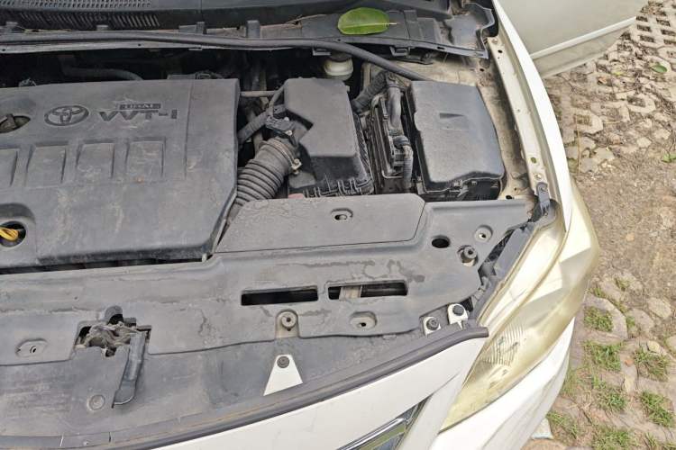 Used Toyota Corolla 2011 1.6L Automatic GL Engine Bay Left