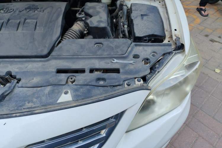 Used Toyota Corolla 2011 1.6L Manual GL Engine Bay Left