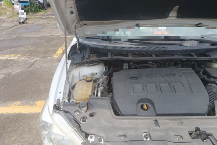 Used Toyota Corolla 2011 1.8L CVT GL-i Engine Bay Right