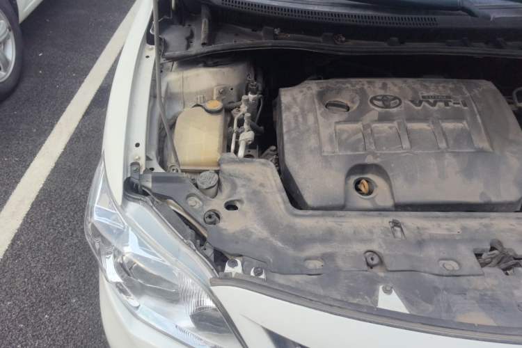 Used Toyota Corolla 2011 1.8L CVT GL-i Engine Bay Right