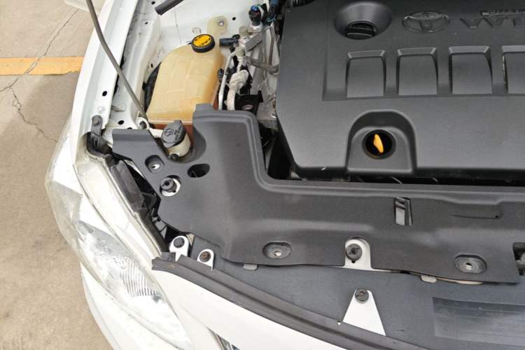 Used Toyota Corolla 2011 1.6L Automatic GL Engine Bay Right