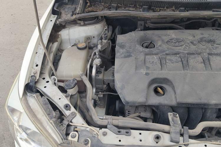 Used Toyota Corolla 2011 1.6L Manual GL Engine Bay Right