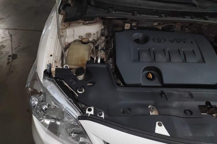 Used Toyota Corolla 2011 1.6L Automatic GL Engine Bay Right