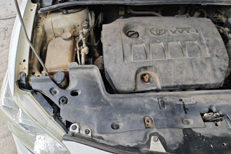 Used Toyota Corolla 2011 1.8L CVT GL-i Engine Bay Right