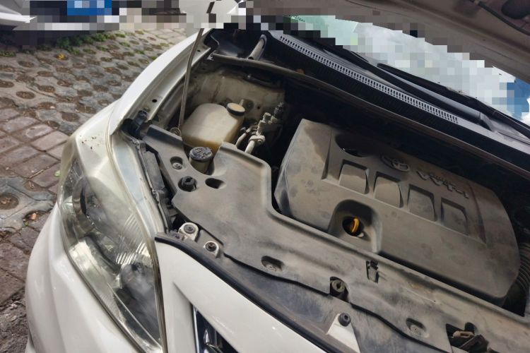 Used Toyota Corolla 2011 1.6L Manual GL Engine Bay Right
