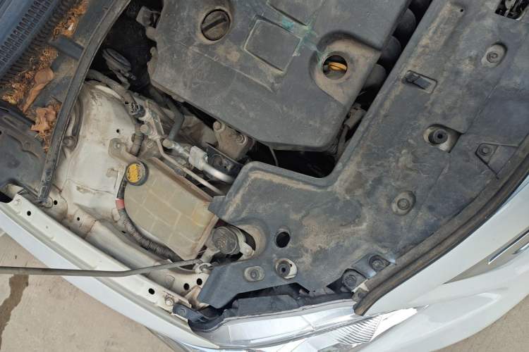 Used Toyota Corolla 2011 1.6L Automatic GL Engine Bay Right