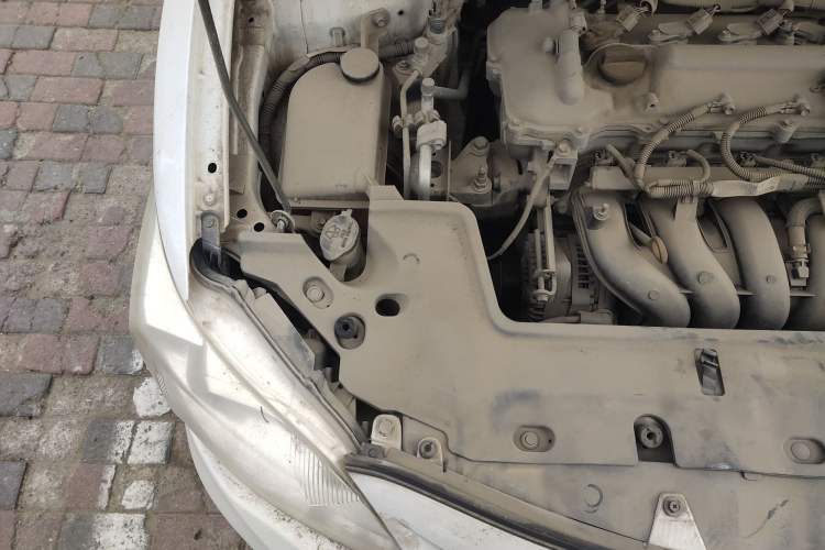 Used Toyota Corolla 2011 1.6L Manual GL Engine Bay Right