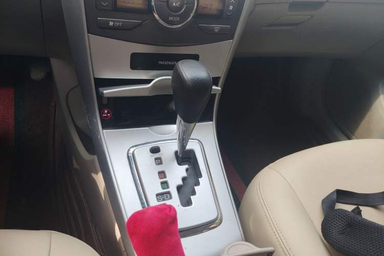 Used Toyota Corolla 2011 1.8L CVT GL-i Commemorative Edition Gear Lever