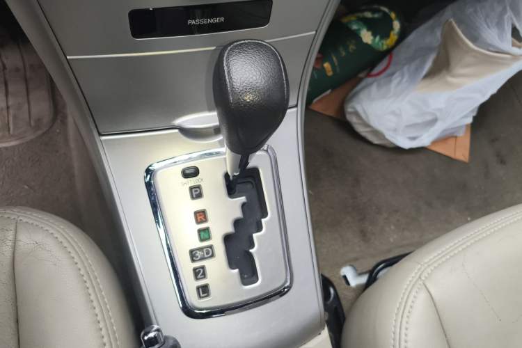 Used Toyota Corolla 2011 1.6L Automatic GL Gear Lever
