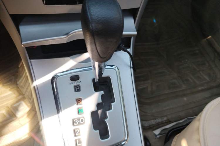 Used Toyota Corolla 2011 1.6L Automatic GL Gear Lever
