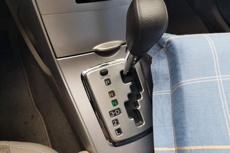 Used Toyota Corolla 2011 1.6L Automatic GL Gear Lever