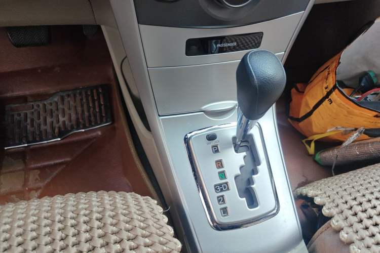 Used Toyota Corolla 2011 1.6L Automatic GL Gear Lever