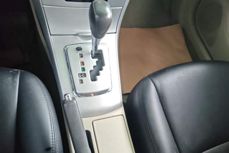 Used Toyota Corolla 2011 1.8L CVT GL-i Gear Lever