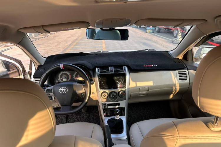 Used Toyota Corolla 2011 1.6L Manual GL Interior 2