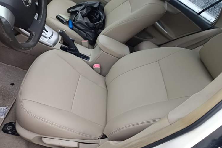 Used Toyota Corolla 2011 1.8L CVT GL-i Left Front Seat