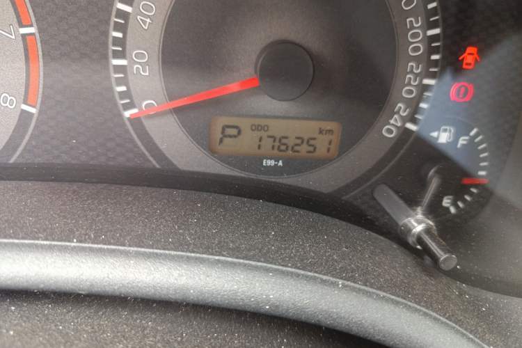 Used Toyota Corolla 2011 1.8L CVT GL-i Odometer Close Up