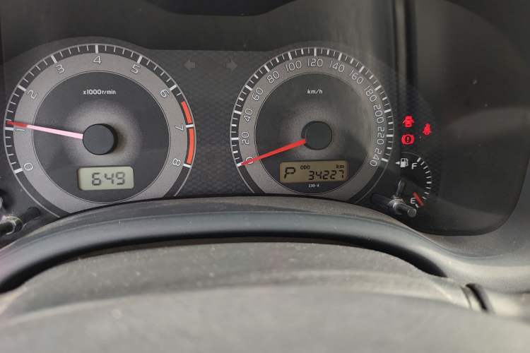 Used Toyota Corolla 2011 1.6L Automatic GL Sunroof Version Odometer Close Up
