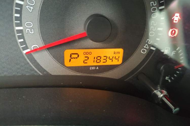 Used Toyota Corolla 2011 1.8L CVT GL-i Odometer Close Up