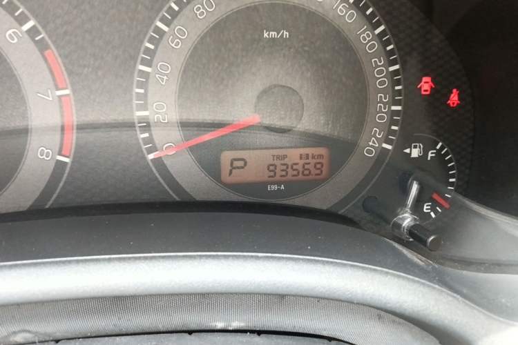 Used Toyota Corolla 2011 1.6L Automatic GL Odometer Close Up