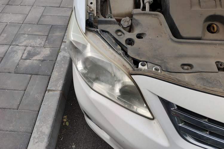 Used Toyota Corolla 2011 1.6L Automatic GL Sunroof Version Right Front Headlight