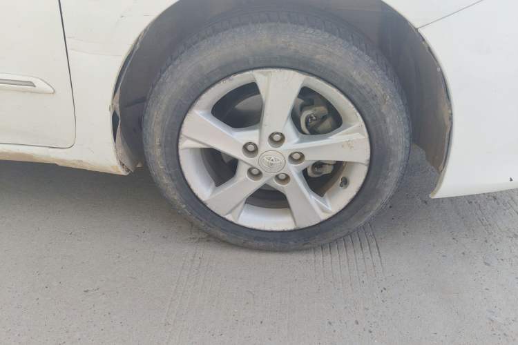Used Toyota Corolla 2011 1.8L CVT GL-i Commemorative Edition Right Front Wheel Hub